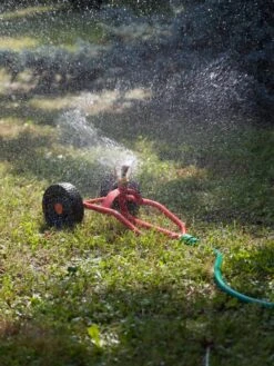 Wheeled Sprinkler Sled -Garden Care Sale 8610520 06V tif