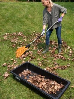 Gardener's Summer Sled -Garden Care Sale 8611047 025 tif